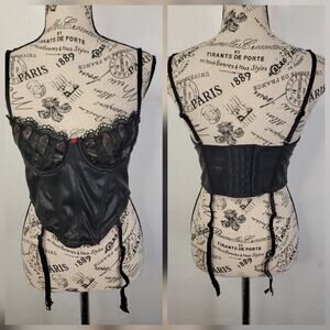 Savage X Fenty Corset Top Sz Medium Faux Leather Black Garters Coquette Fairy